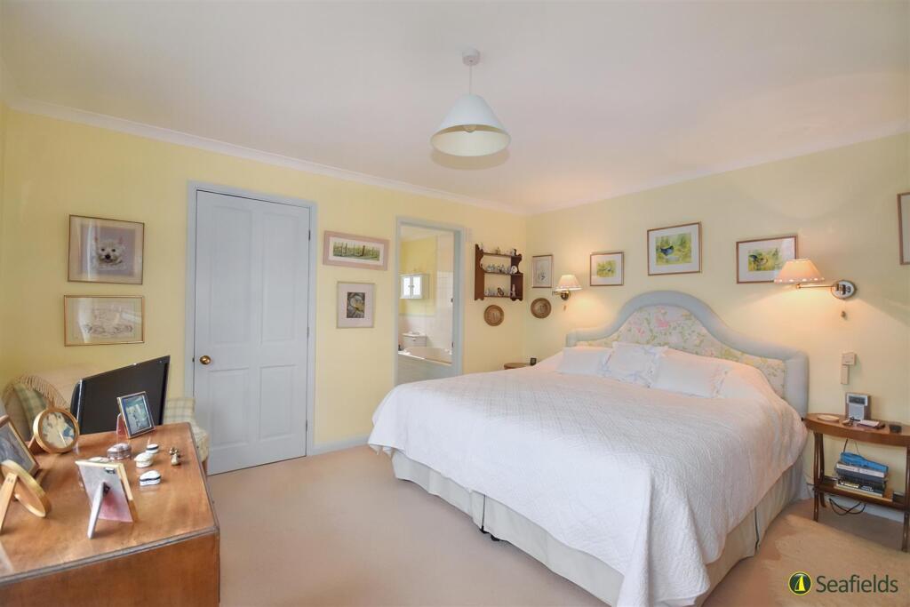 One of 5 Bedrooms
