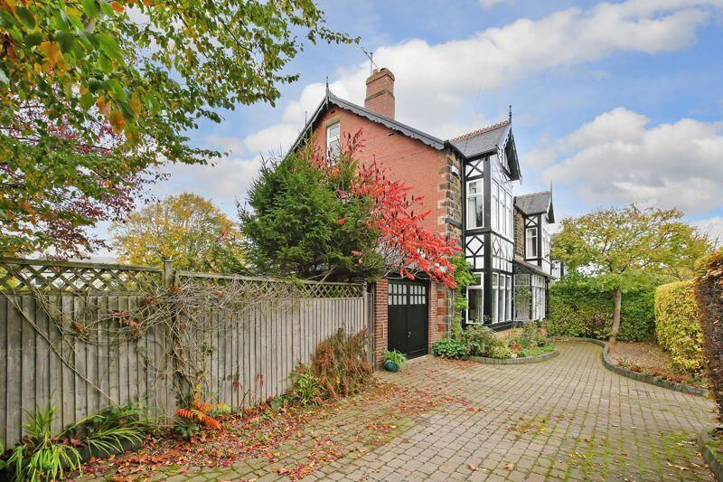 Driveway &amp; Garage 