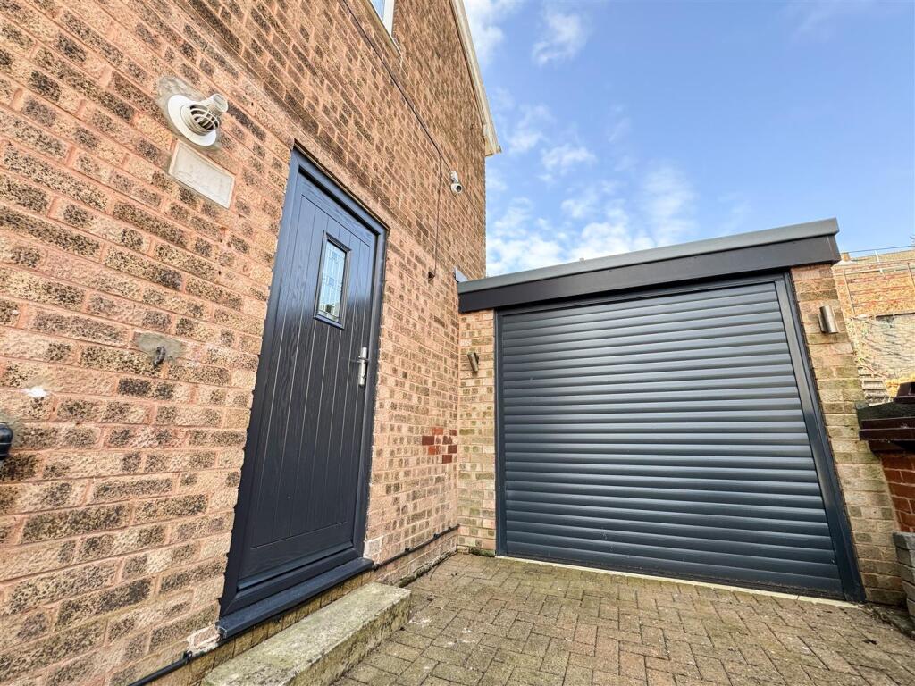 GARAGE