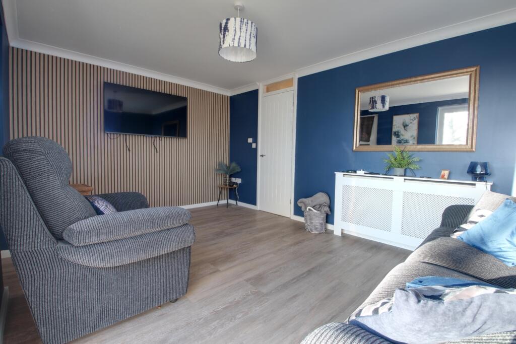A light bright and airy living room