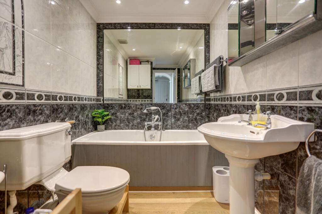 bathroom3