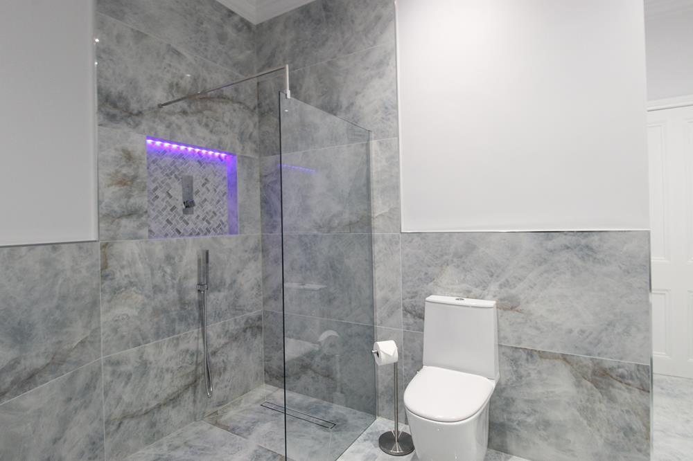 Bathroom alt