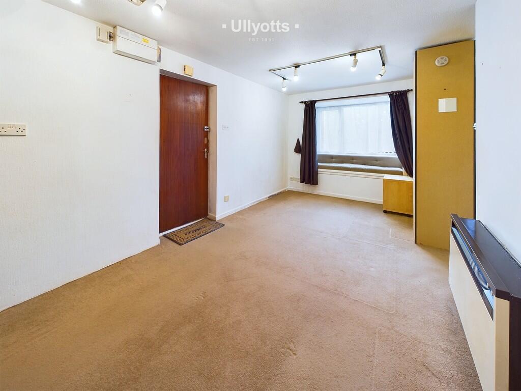 Sitting Room / Be...