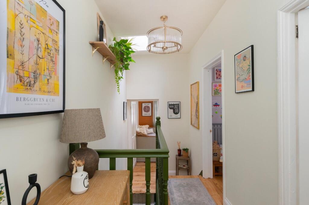 7W0STN - Landing B.jpg