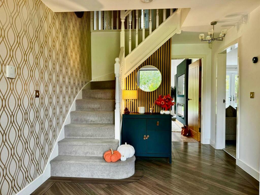 WhatsApp Image 2024-10-16 at 10.49.28 (3).jpeg