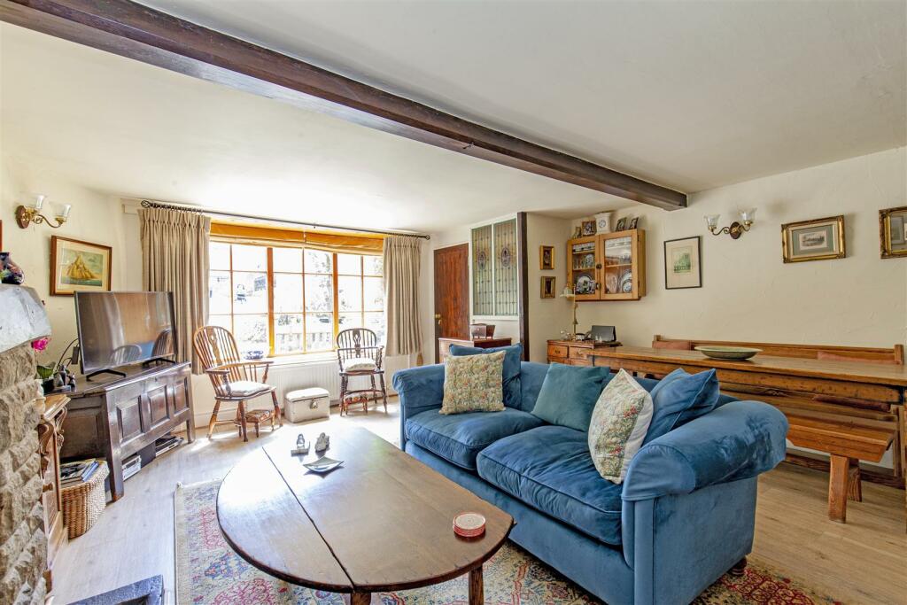 Reception Room-4.jpg