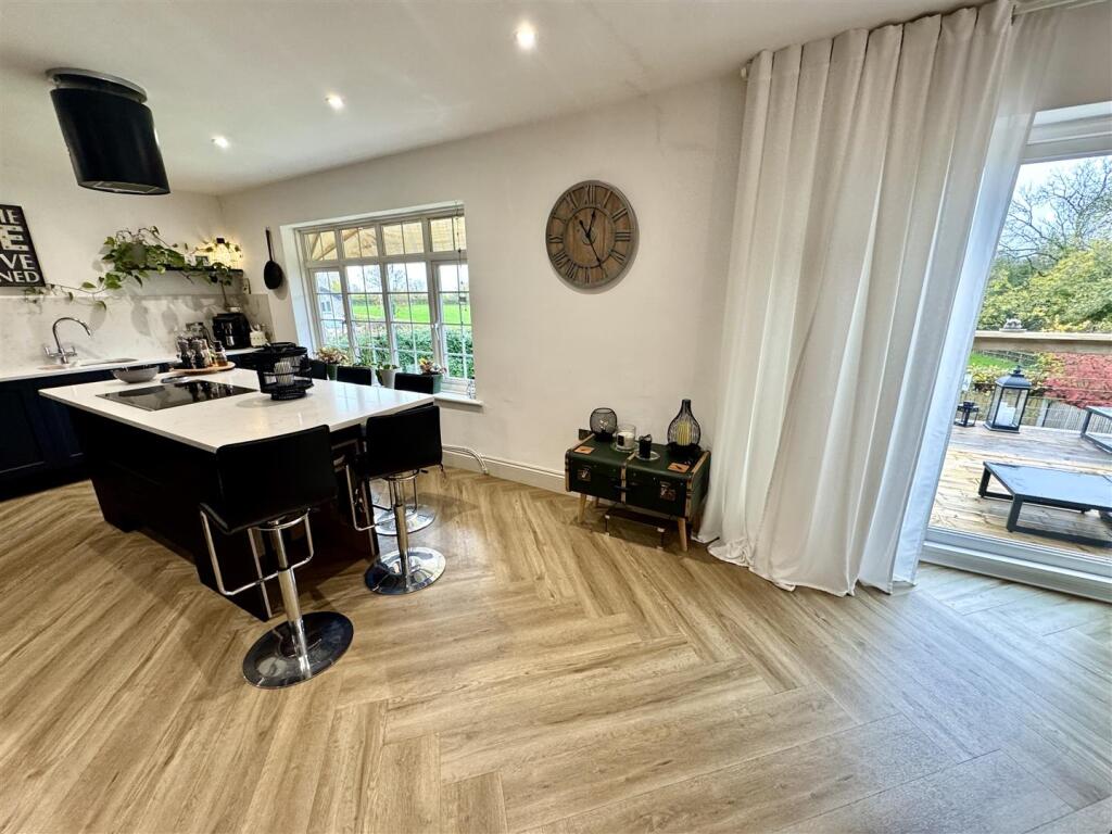 KITCHEN/LIVING/FAMILY ROOM