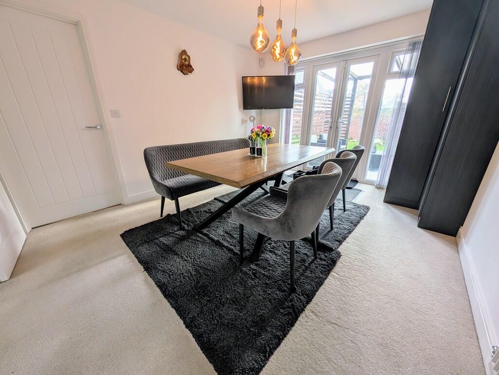 PXL_20251030_1335...