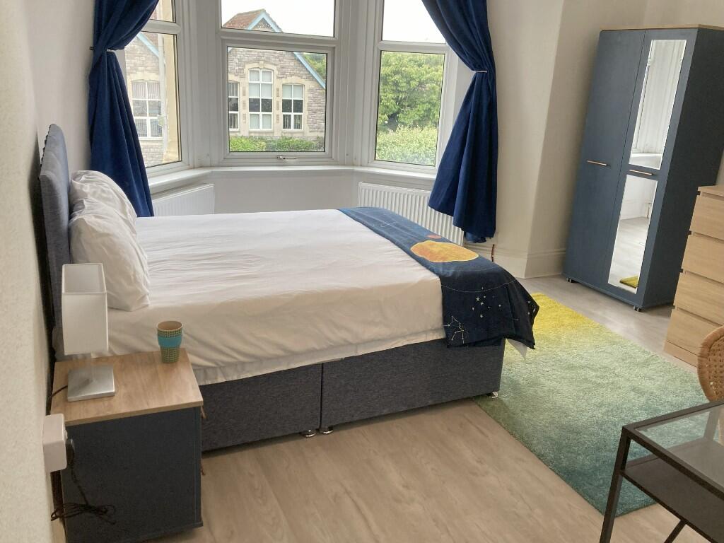 Room 3 @ £750pcm