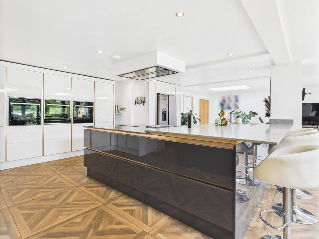 Main Kitchen / Living Area