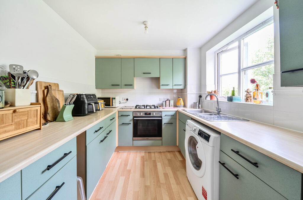 1302297-7-68387eb...