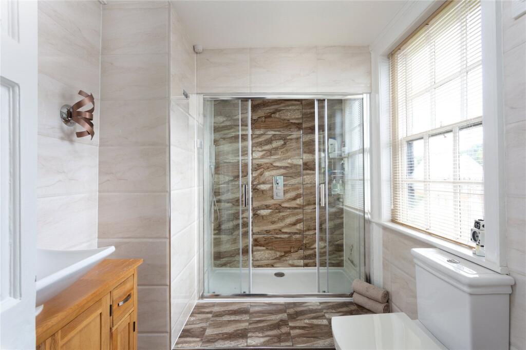 Ensuite