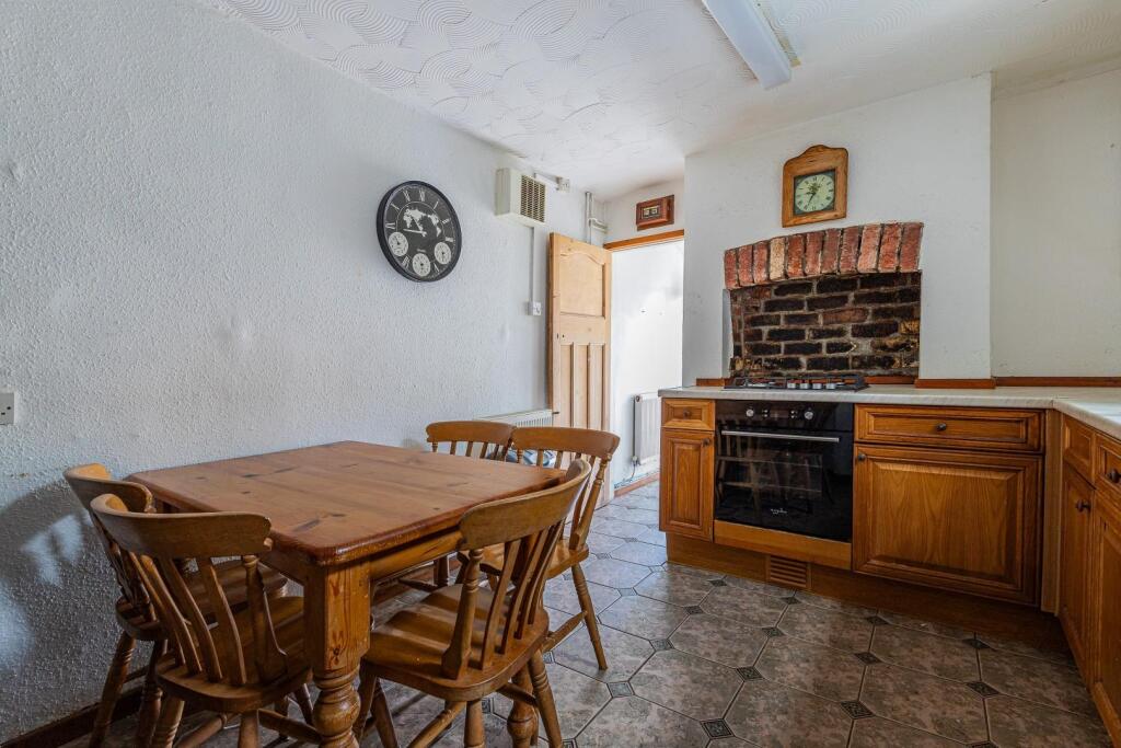 Treherbert Street 2-5.jpg