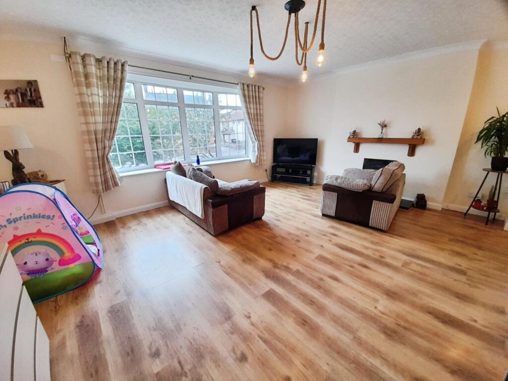 pbox-living_room-326242.jpg