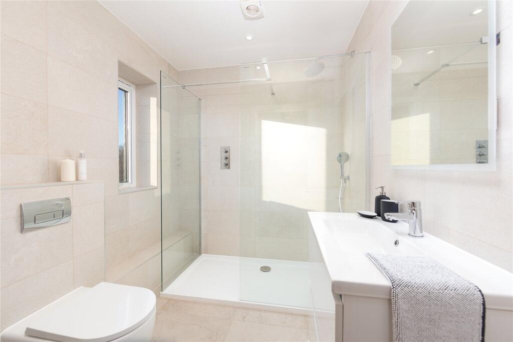 En Suite Shower Room