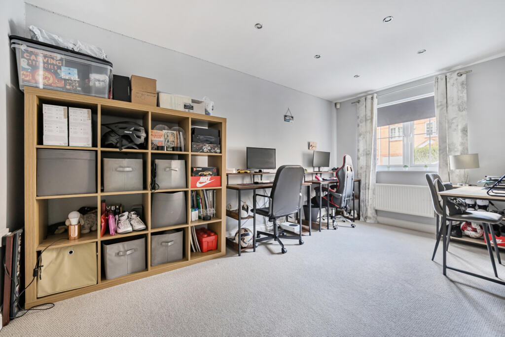 1350184-12-68c83e...