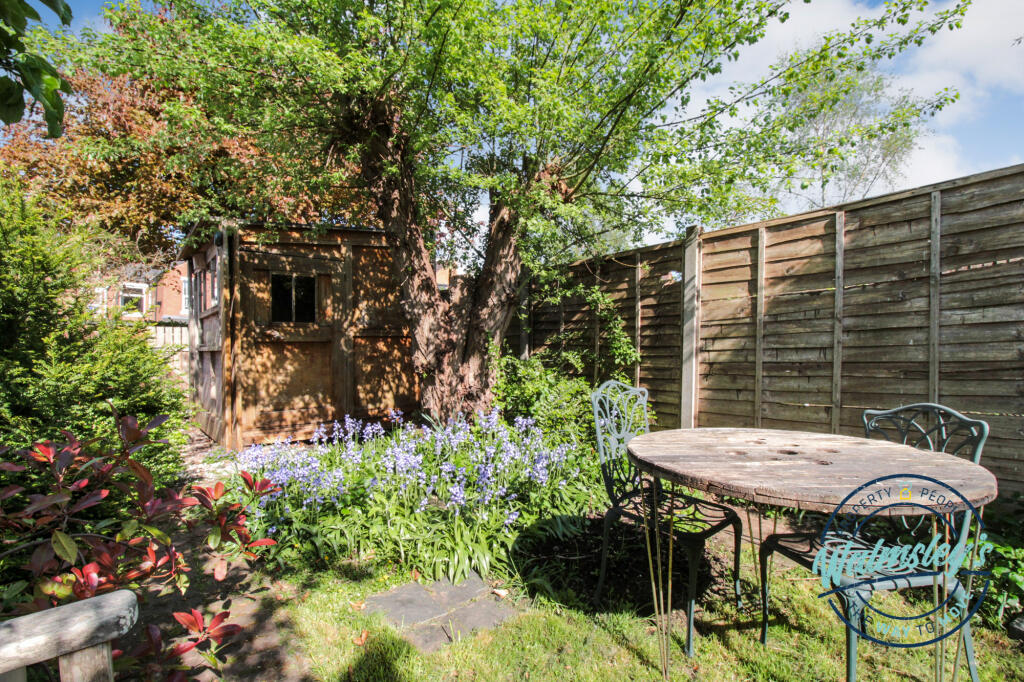 Rear gardens with large shed and secure rear acces
