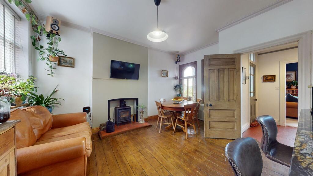 KITCHEN/DINING/FAMILY ROOM