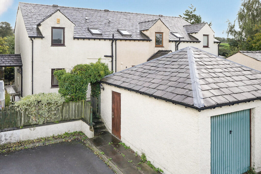 28 Chestnut Close