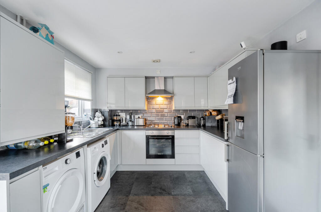 1382160-20-6915b2...