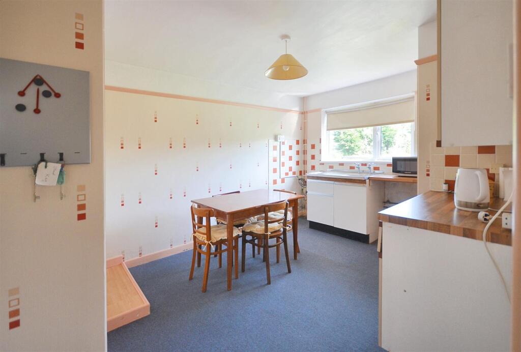 Kitchen/Breakfast Room