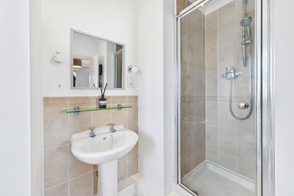 En Suite 2