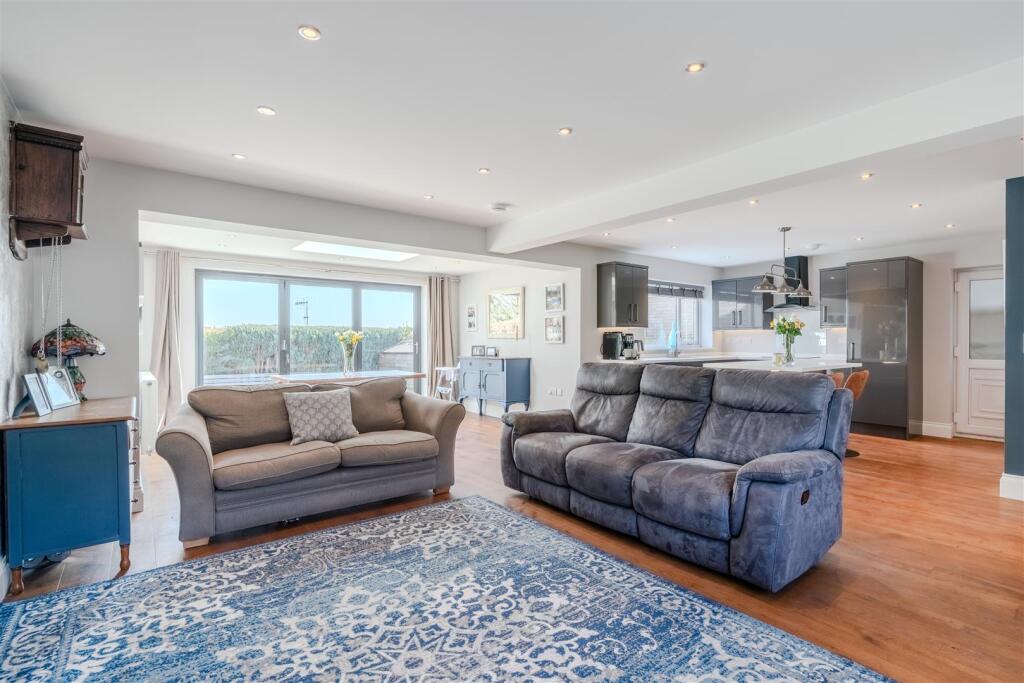 Open Plan Living_-9.jpg