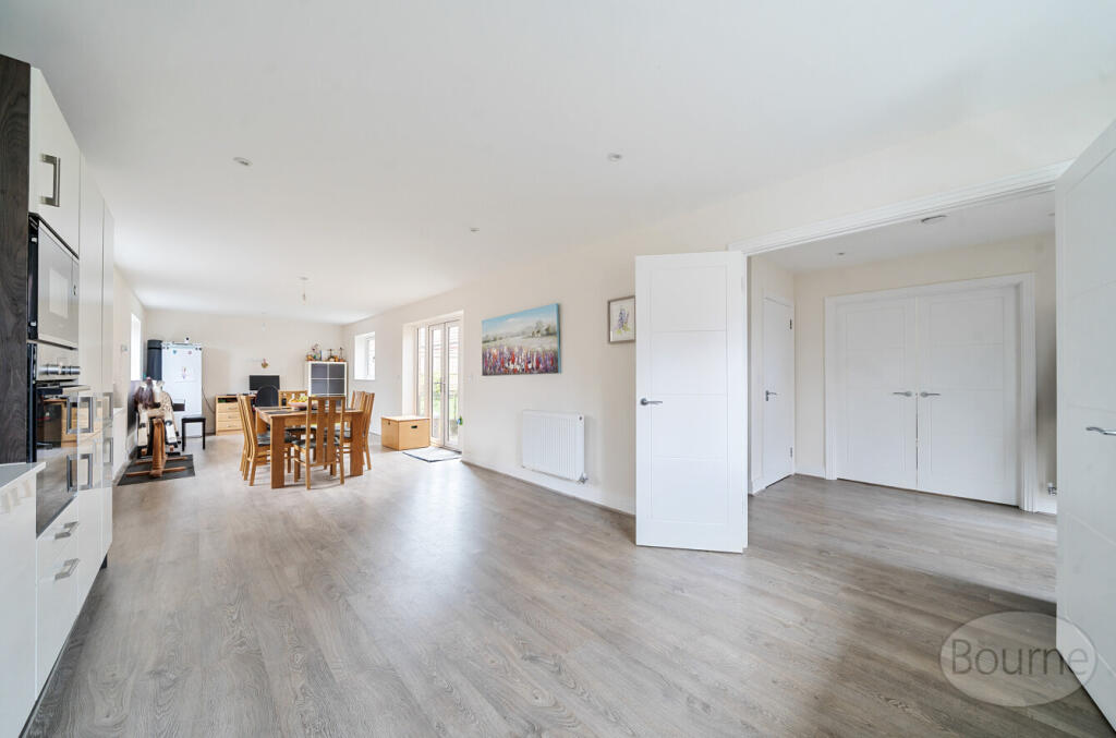 8825c814-4e39-484...