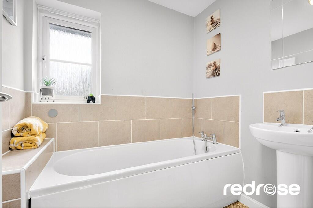 web_7 Townsend Dr...