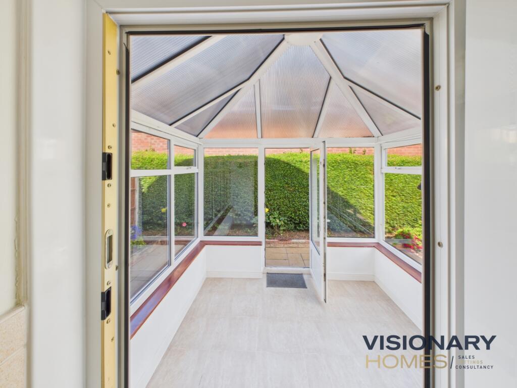 CAM03522G0-PR0210-STILL004