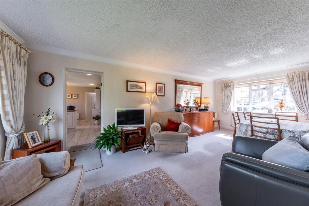 16 The Coppice-008.jpg