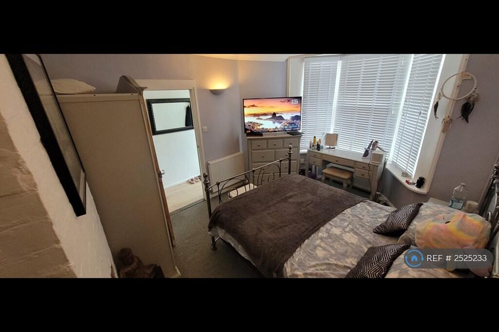 Ground Floor Bedroom 4