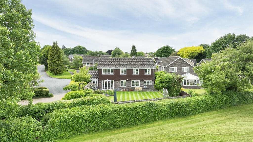 2_Ferndale_Close_...