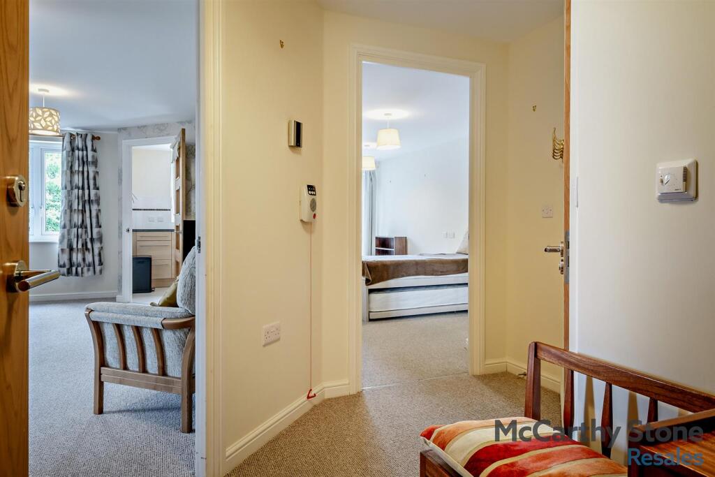 8652104-interior10-800.jpg