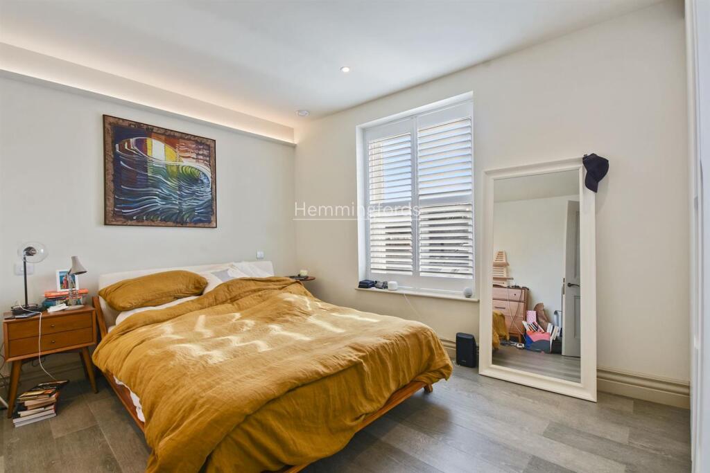 02-f471GCHMF - Flat 2 81A Haverstock Hill - Bedroo