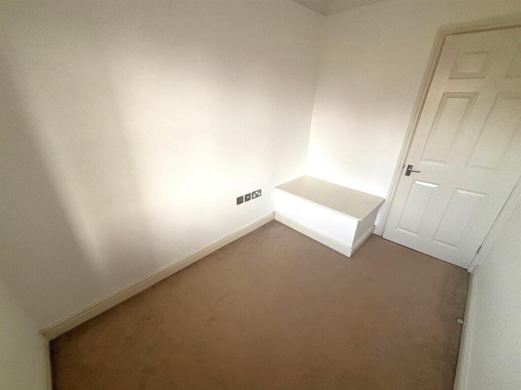 Station Bedroom 3.3.jpg