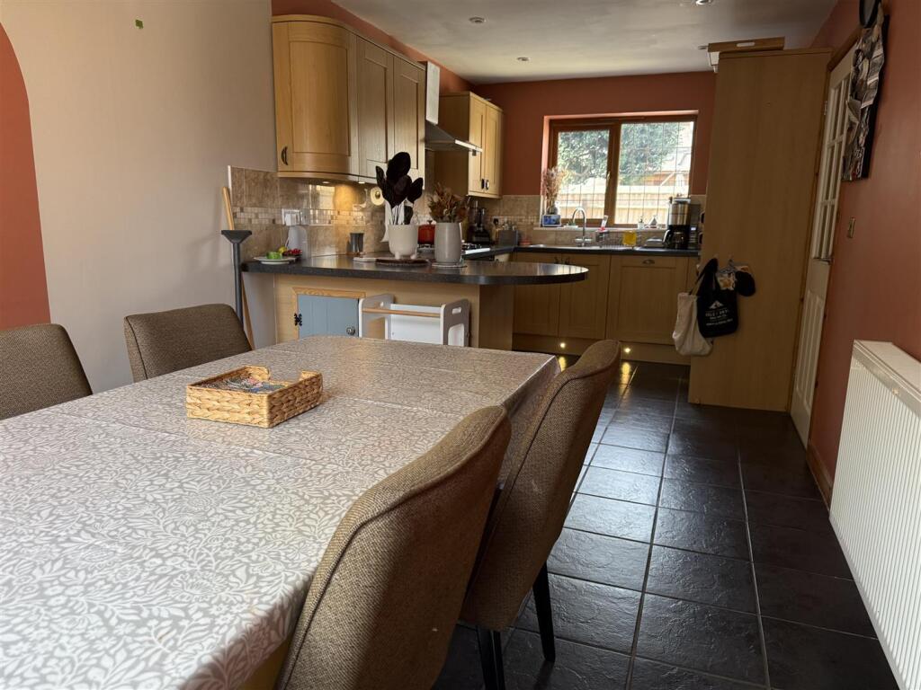Kitchen / Diner