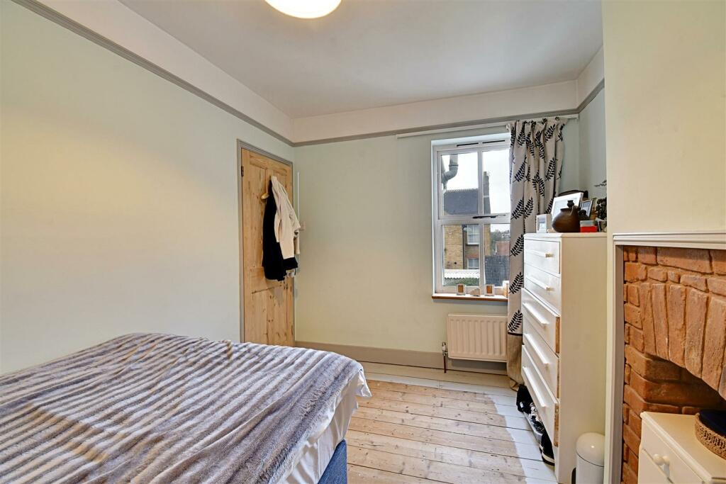 Bedroom 2_2.jpg