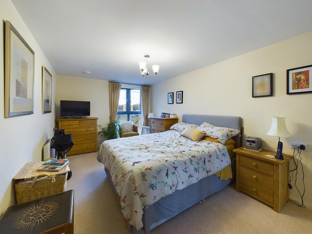 CAM02854G0-PR0264...