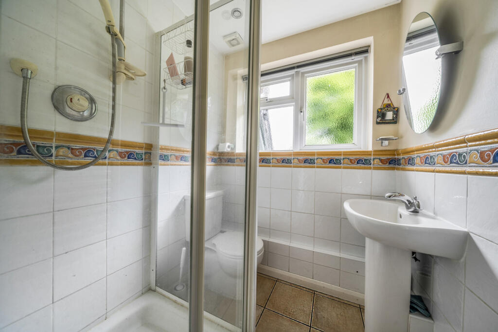 1295427-14-682afe...