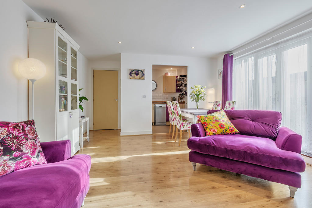 Sitting room angl...