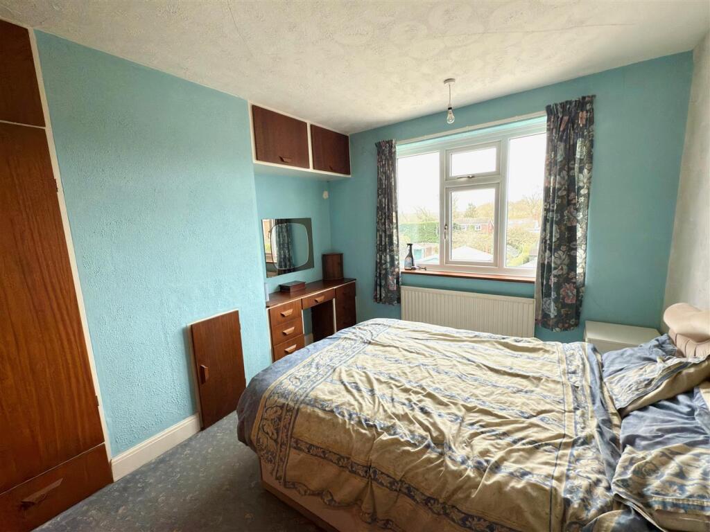 BED 1.jpg