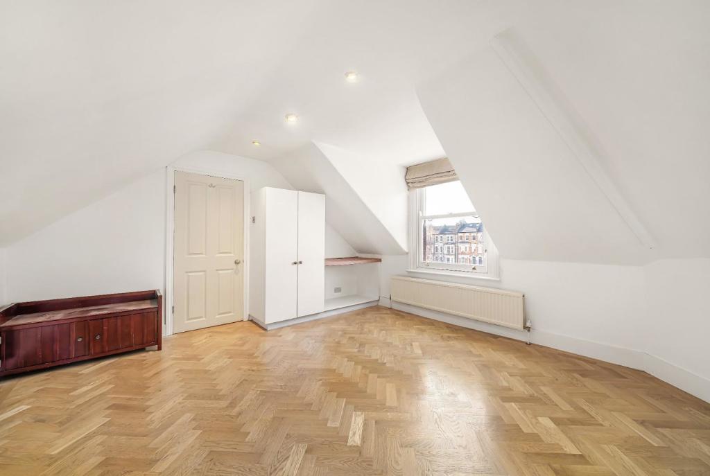 Principal bedroom.jpg
