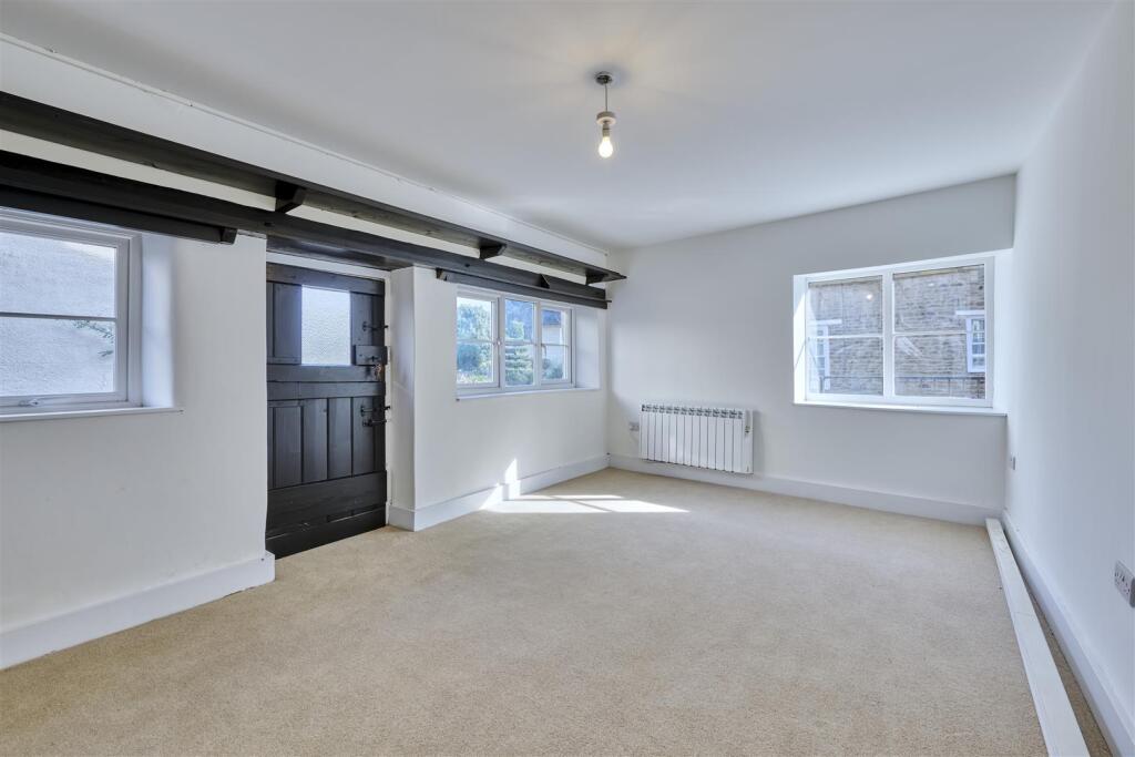 10-08-24-16 Main St Woodnewton-40_HDR.jpg