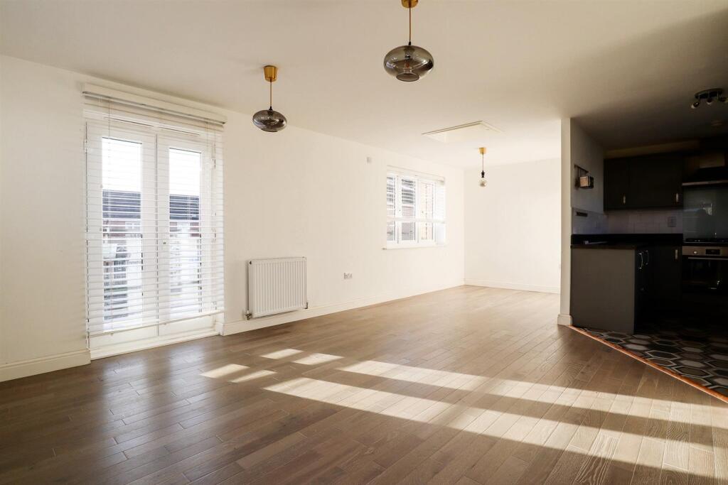 Holbrook Way, Barleythorpe, Oakham, Rutland