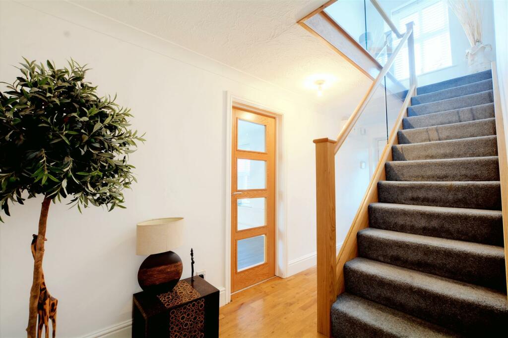 ENTRANCE HALLWAY