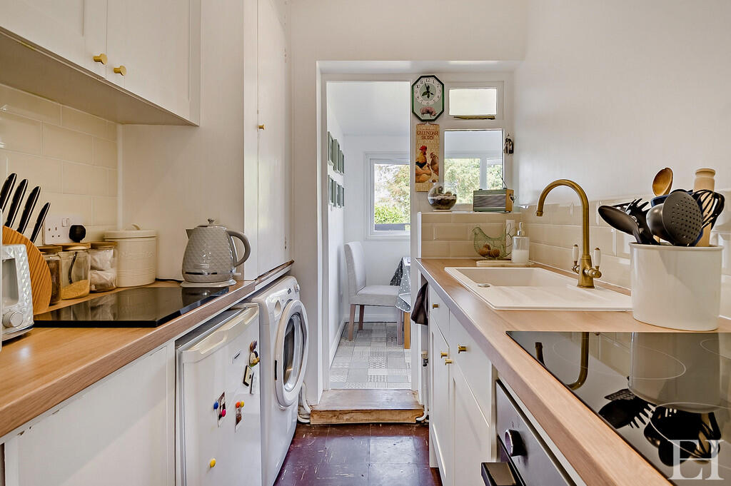 8652526-interiorW...