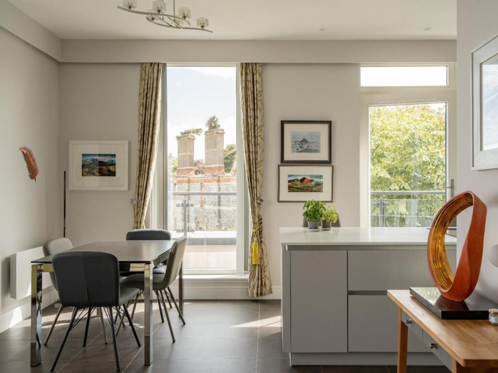 Open Plan Lounge/Dining/Kitchen