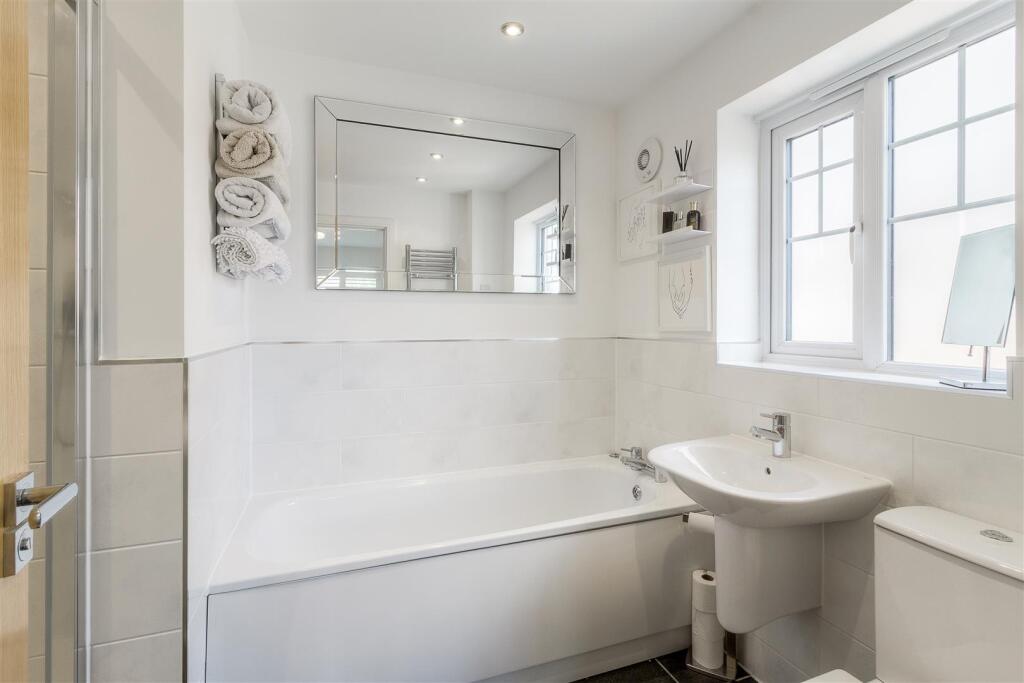 1 Farthington Drive, Nuneaton