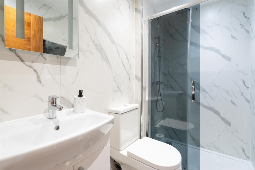 178 Dingle Lane_9.jpg